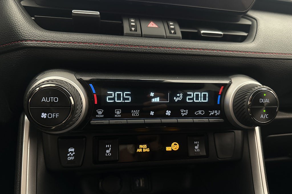 Vehicle Image 29