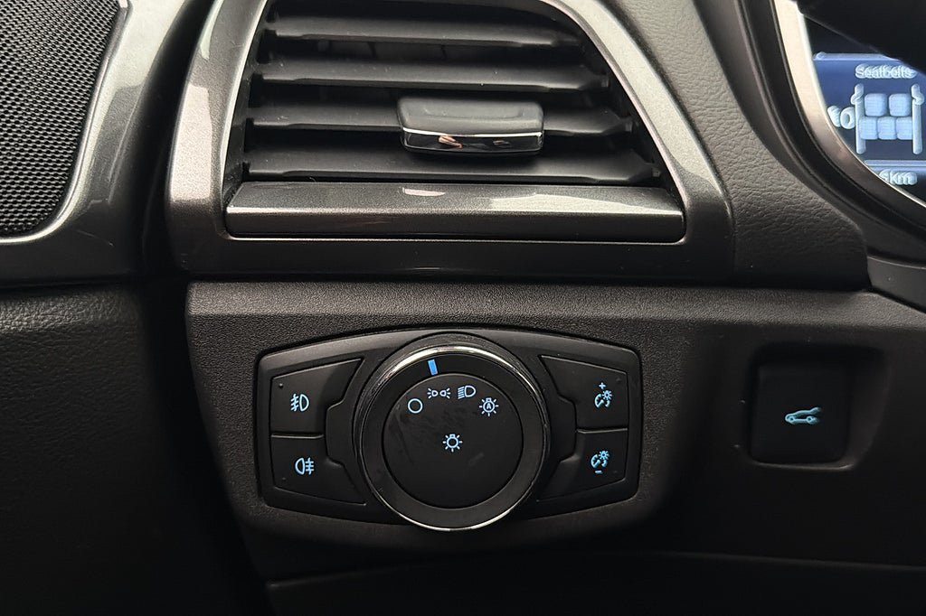 Vehicle Image 26