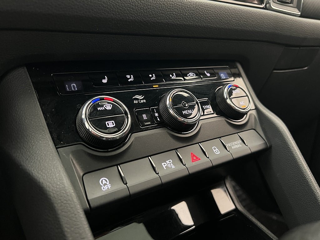 Vehicle Image 26