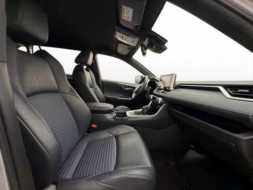 Vehicle Image 30