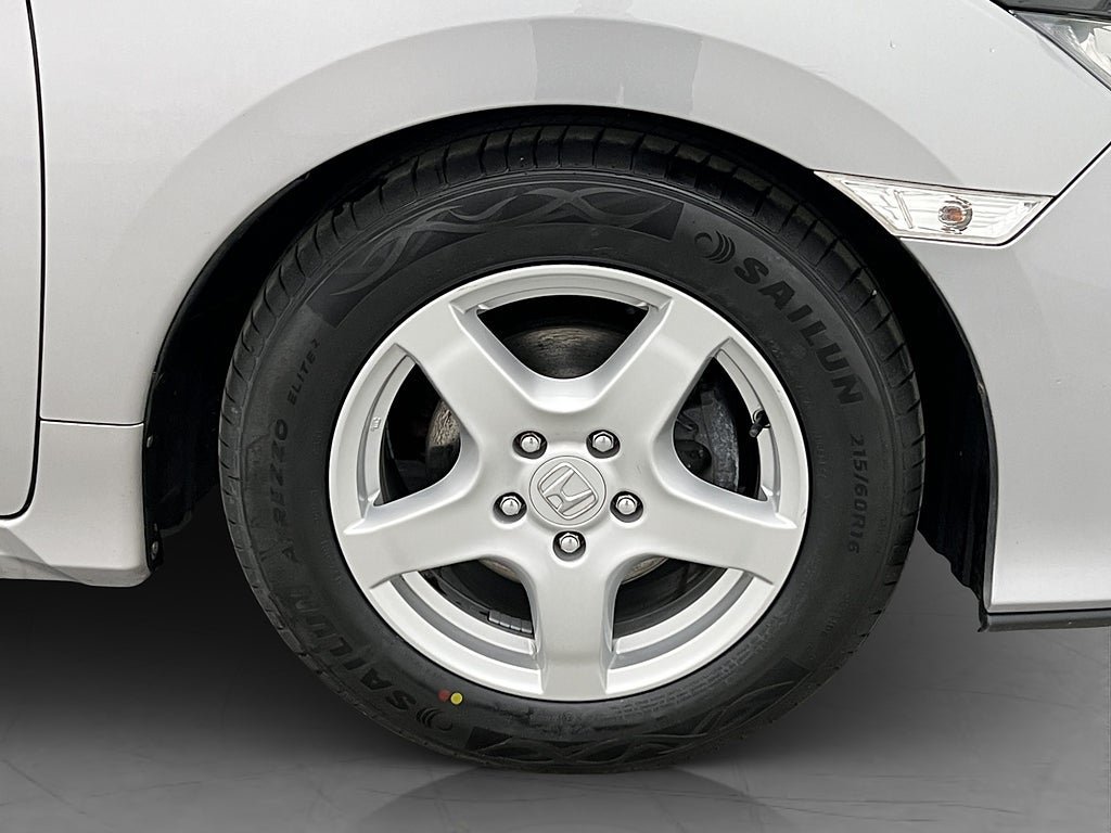 Vehicle Image 30