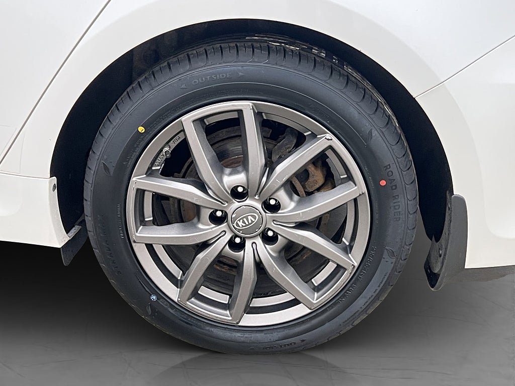 Vehicle Image 30