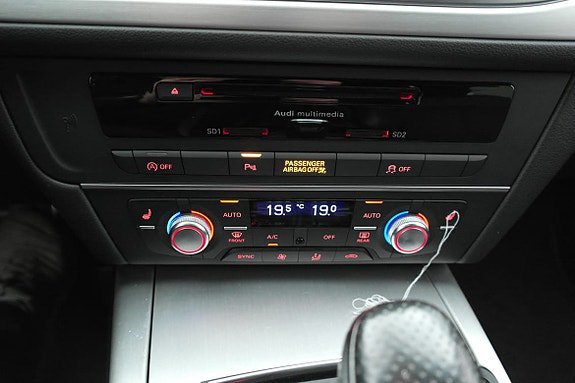 Vehicle Image 26