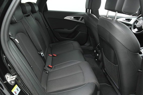 Vehicle Image 38