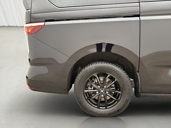 Vehicle Image 34