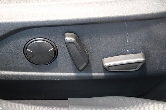 Vehicle Image 27