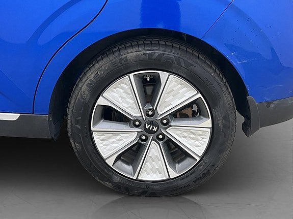 Vehicle Image 33
