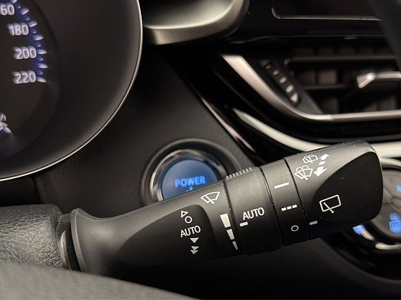 Vehicle Image 24