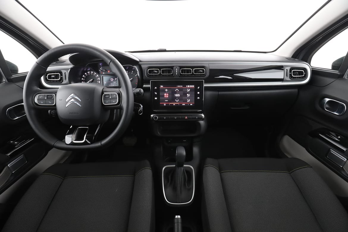 Vehicle Image 12