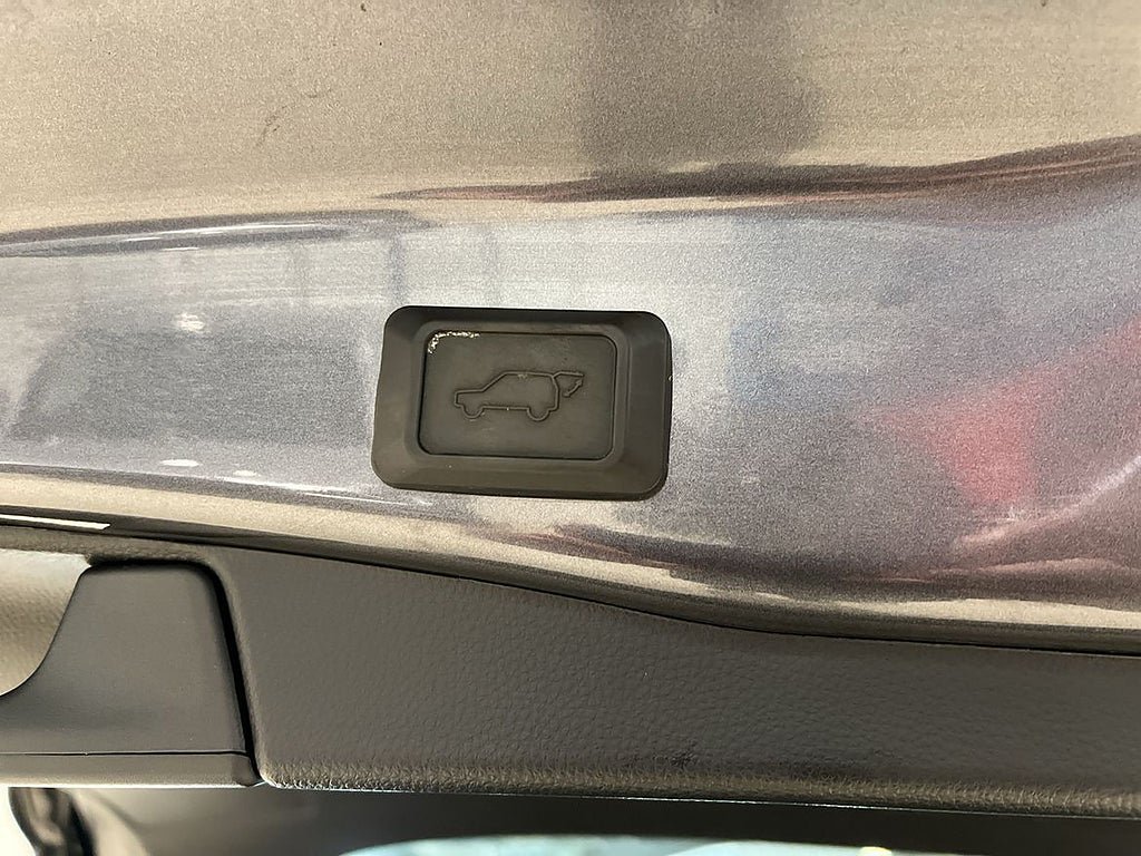 Vehicle Image 26