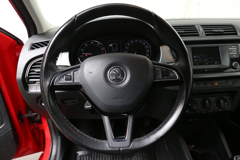 Vehicle Image 19