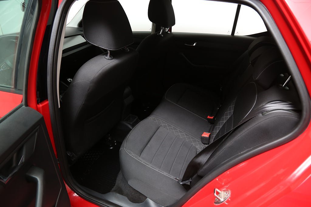 Vehicle Image 21
