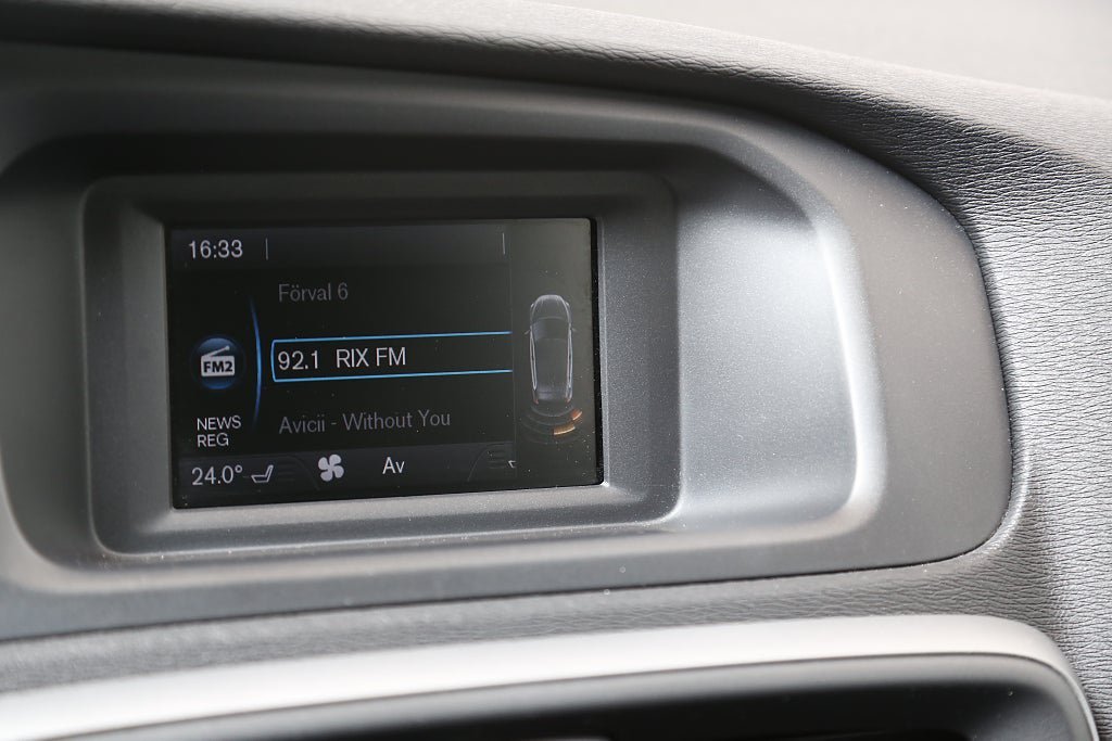Vehicle Image 17