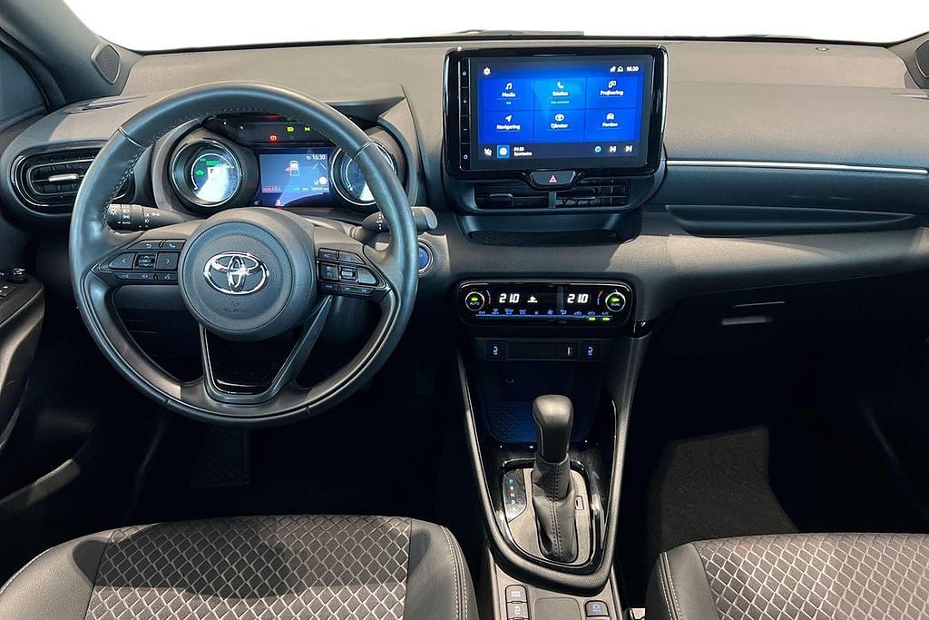 Vehicle Image 10