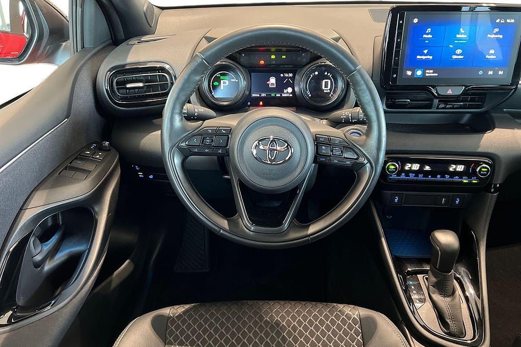 Vehicle Image 11