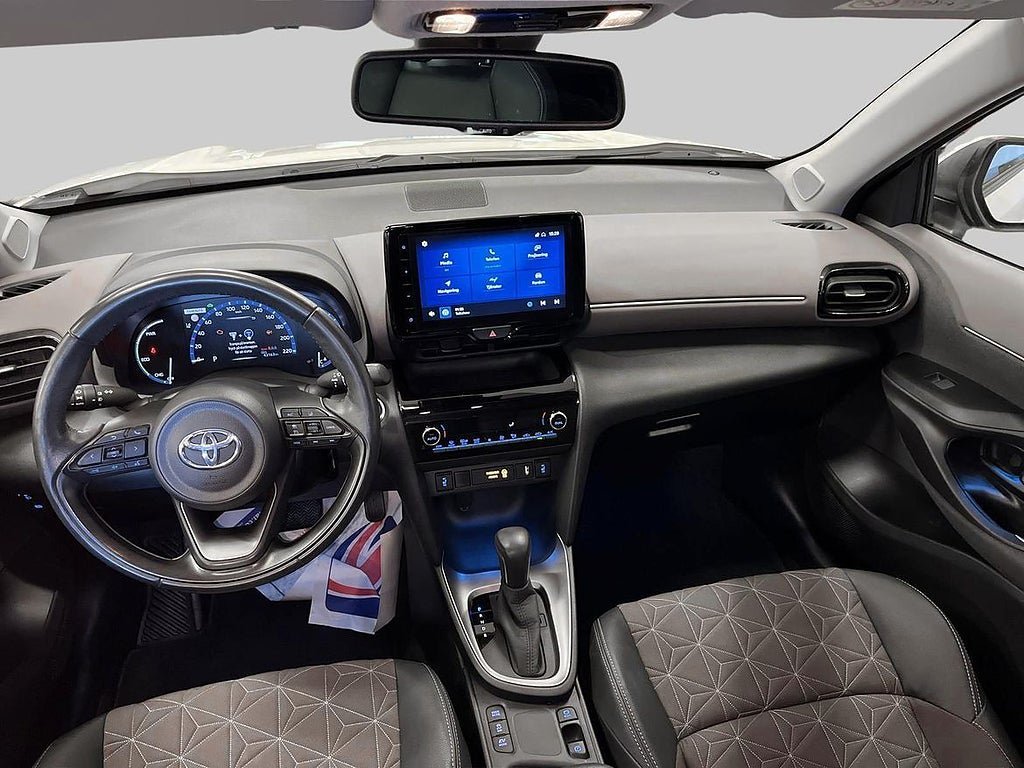 Vehicle Image 12