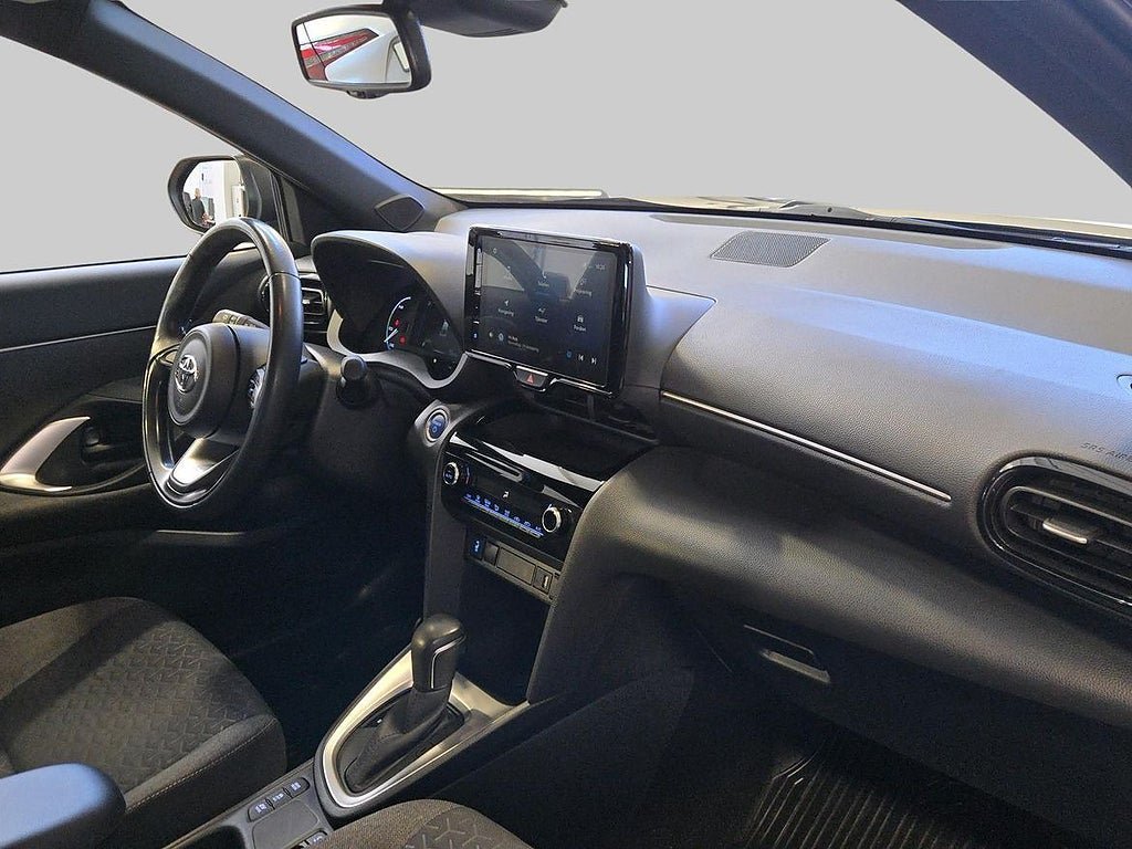 Vehicle Image 9