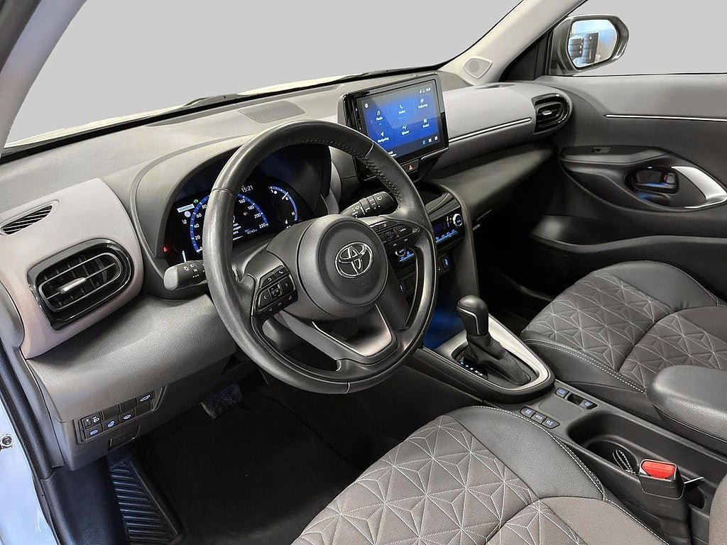 Vehicle Image 14