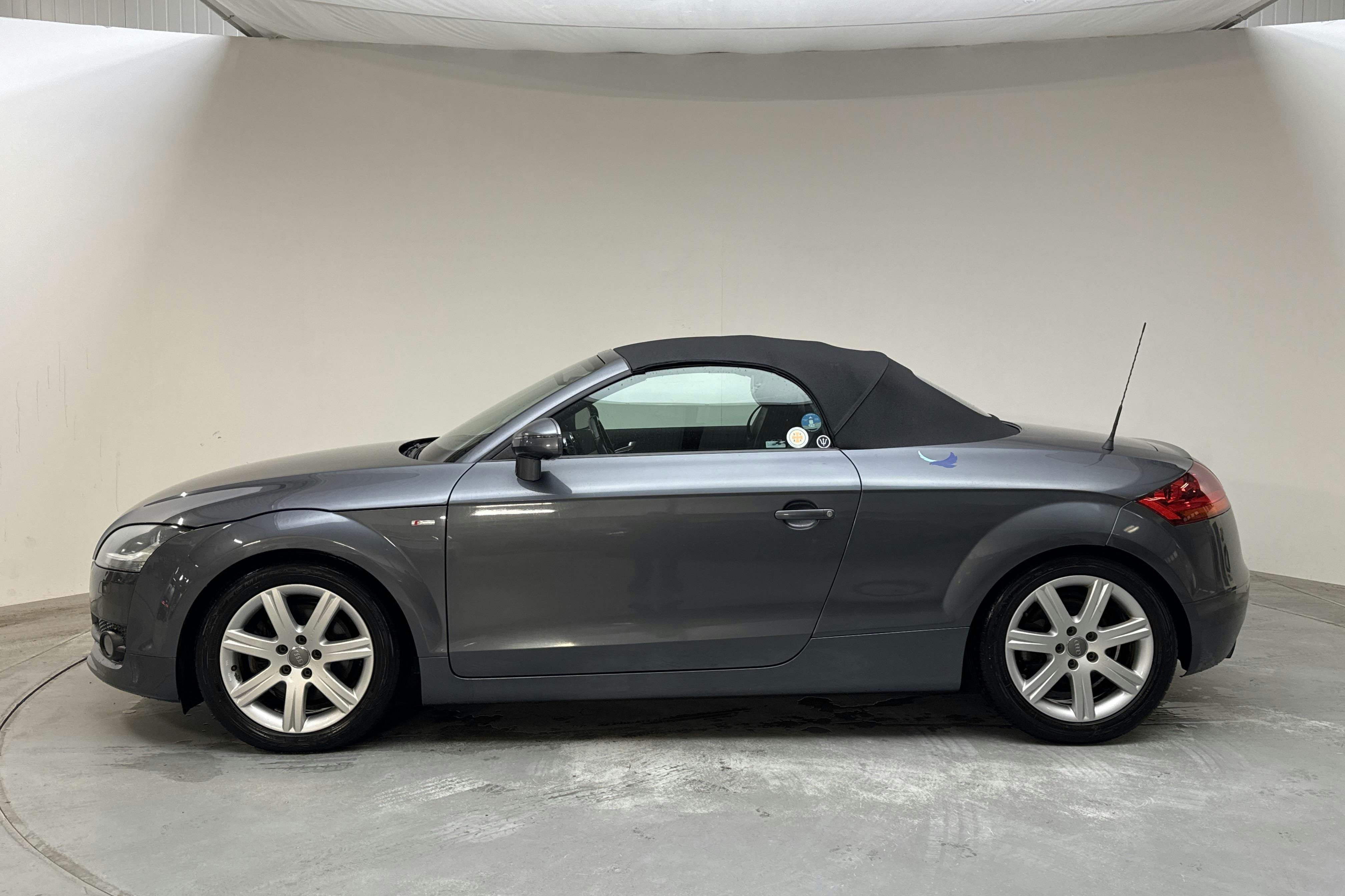 Vehicle Image 7