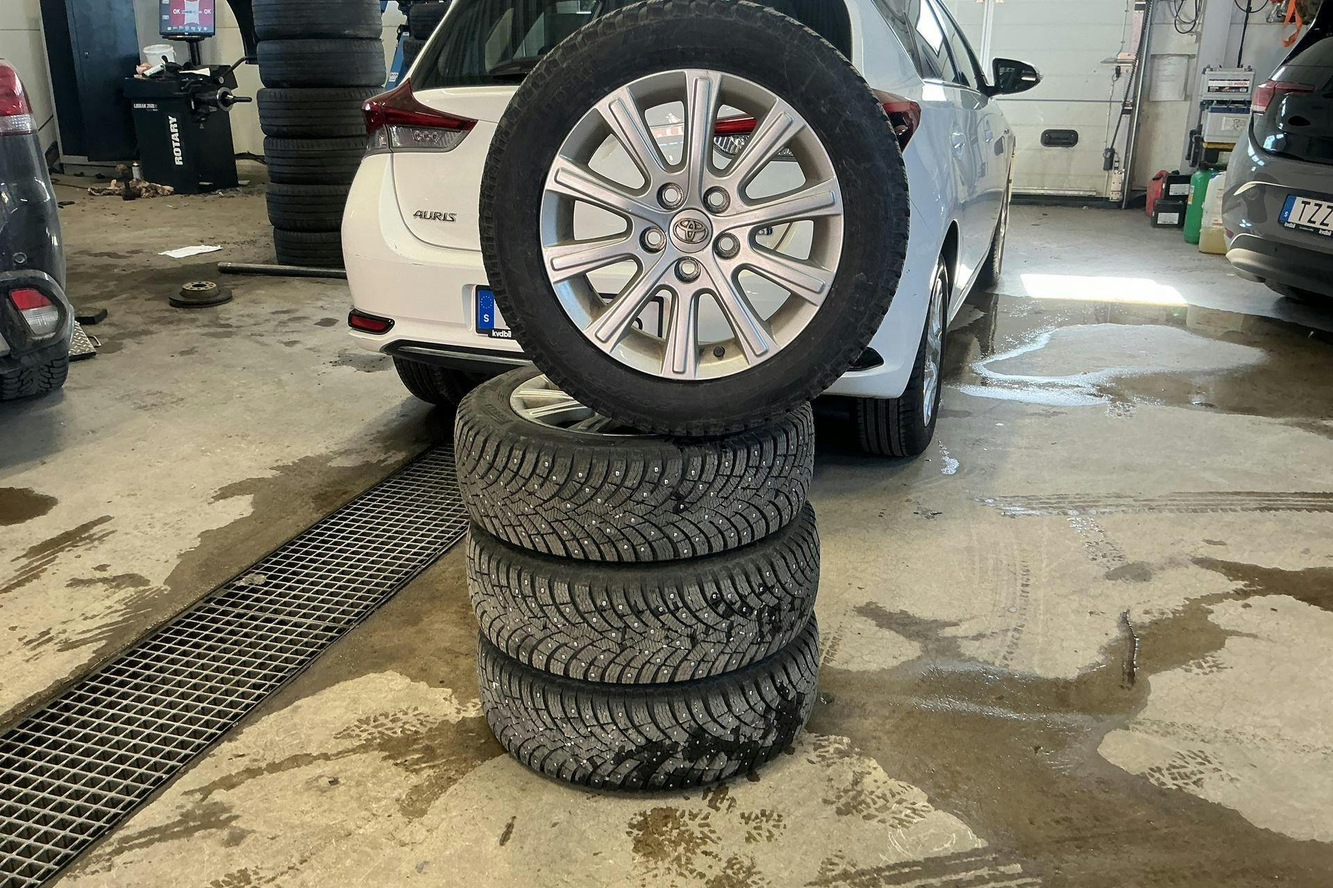 Vehicle Image 14