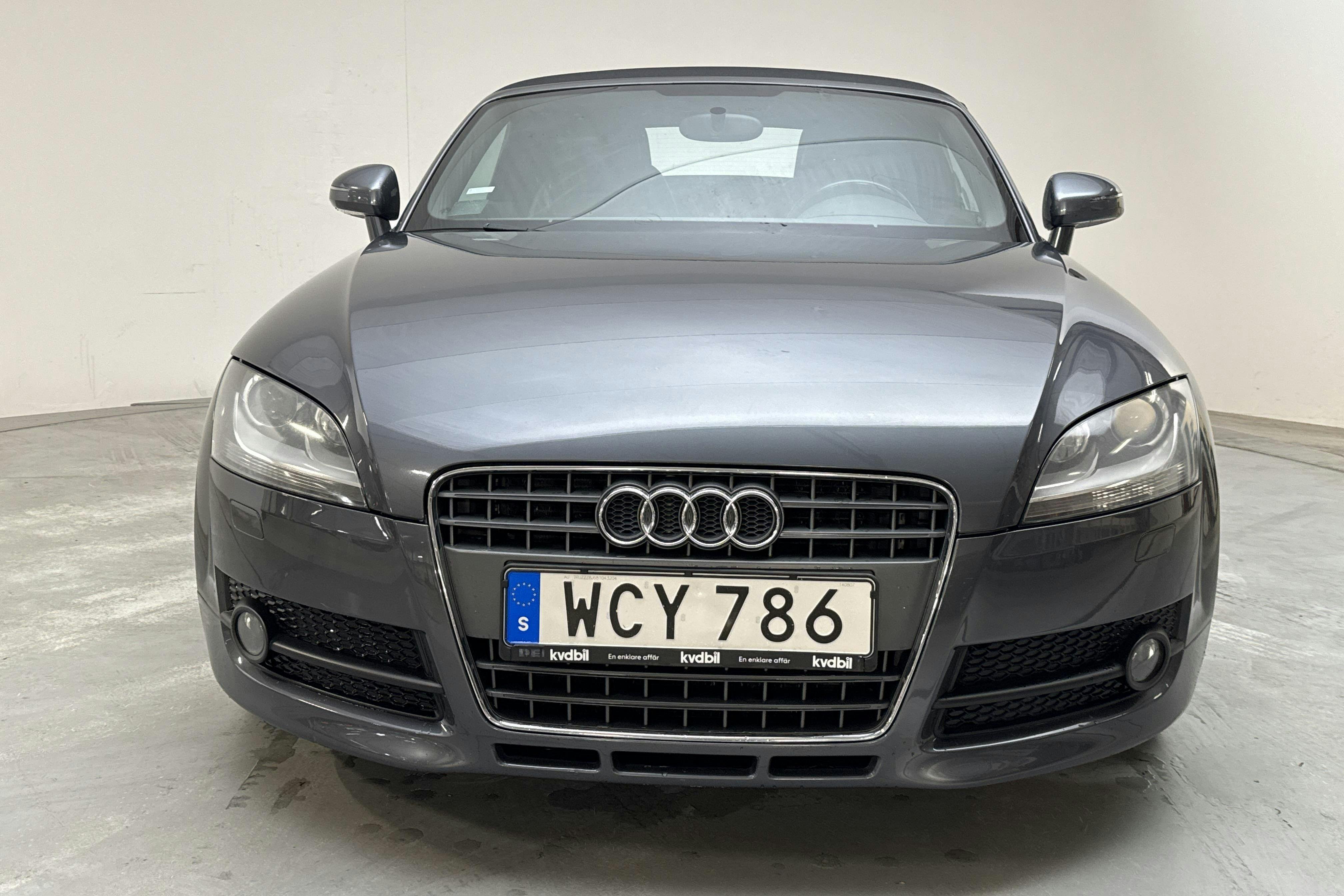 Vehicle Image 9