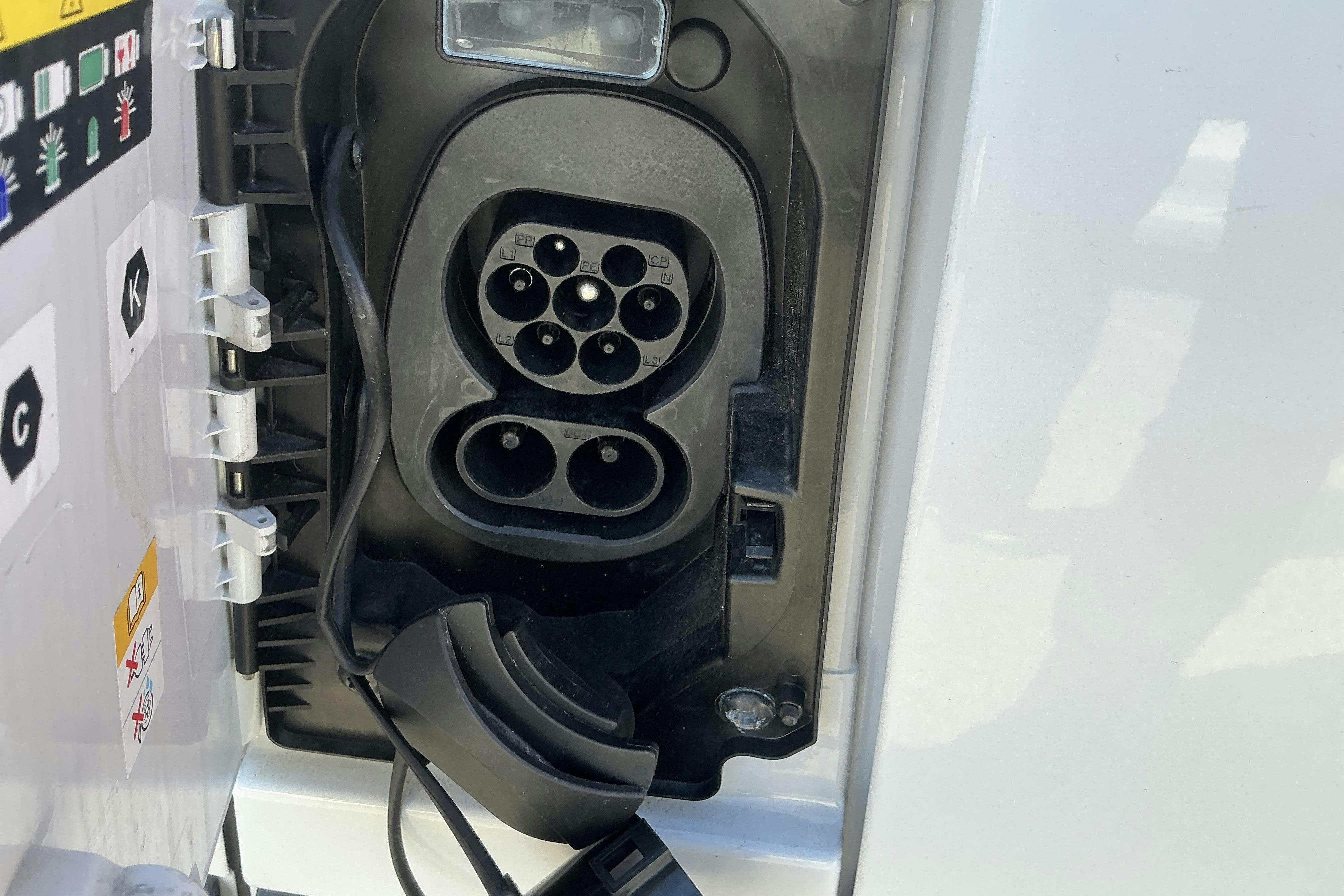 Vehicle Image 13