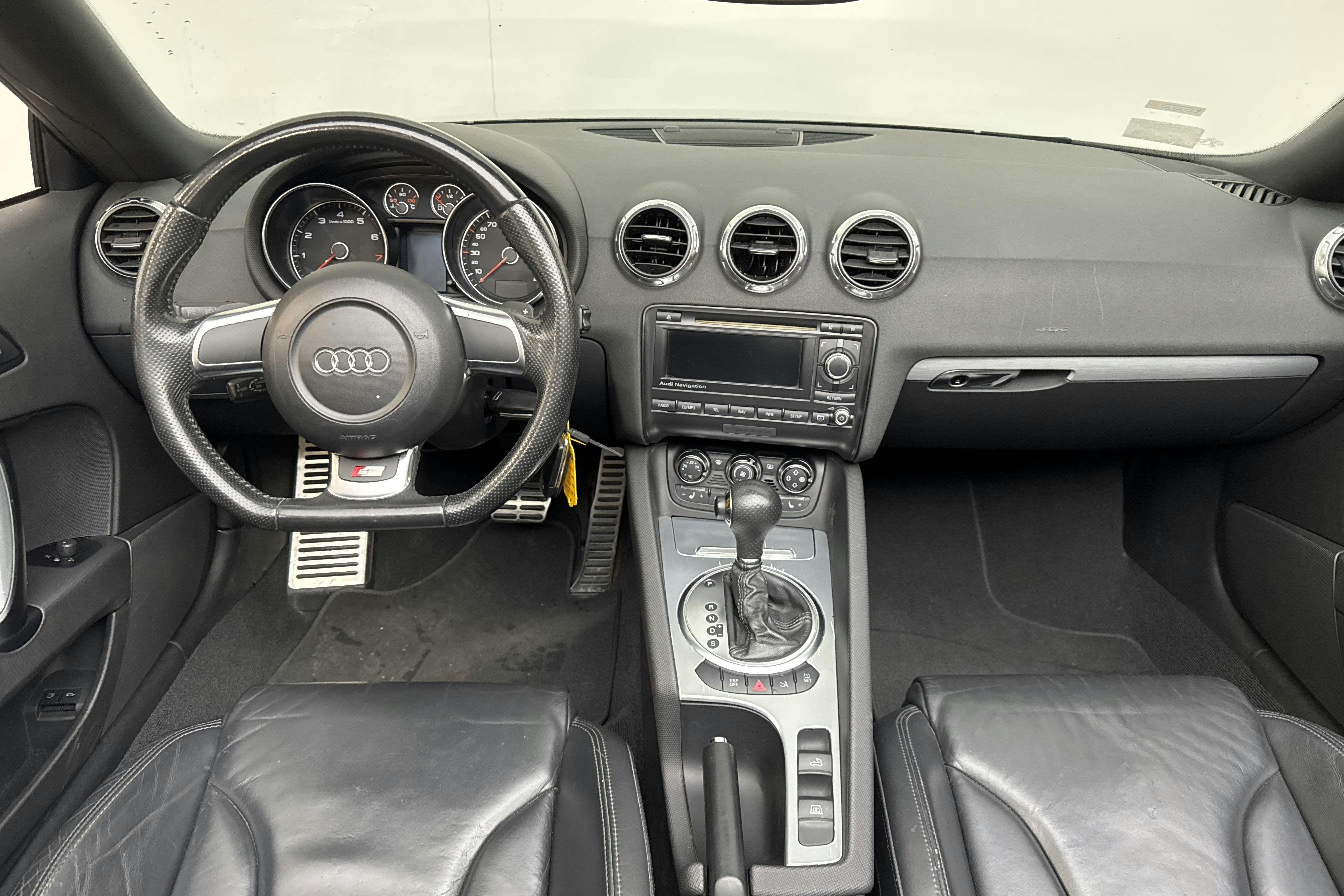 Vehicle Image 11