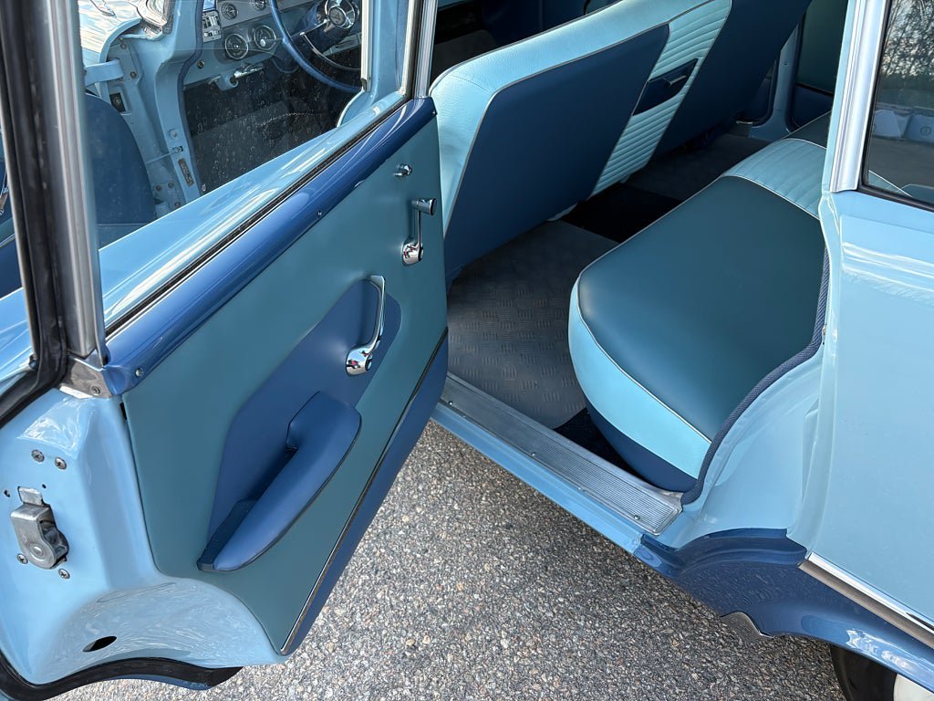 Vehicle Image 16