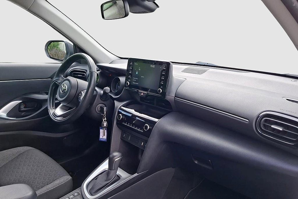 Vehicle Image 8