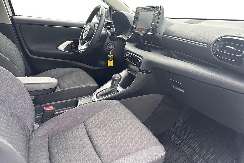 Vehicle Image 7
