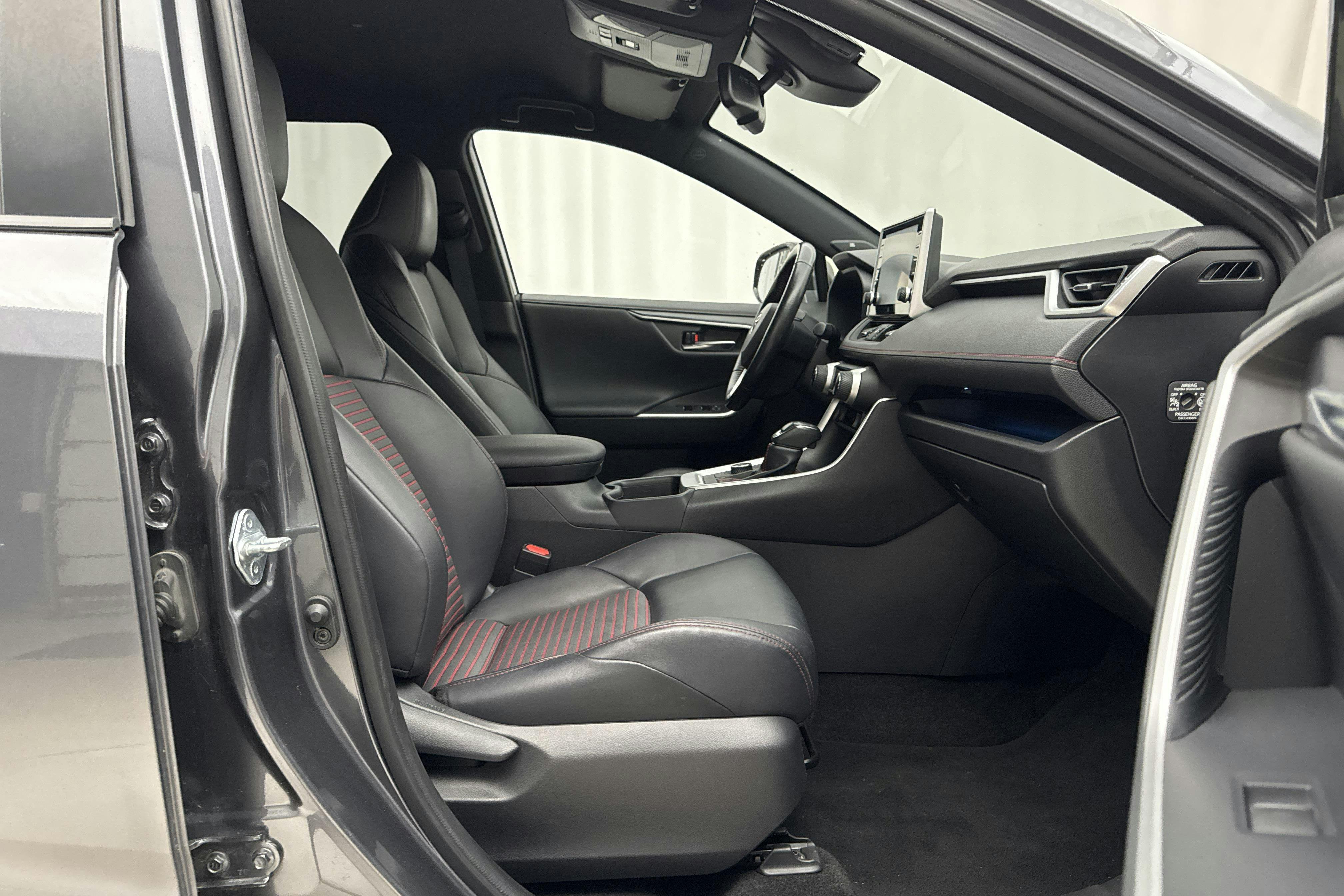 Vehicle Image 7