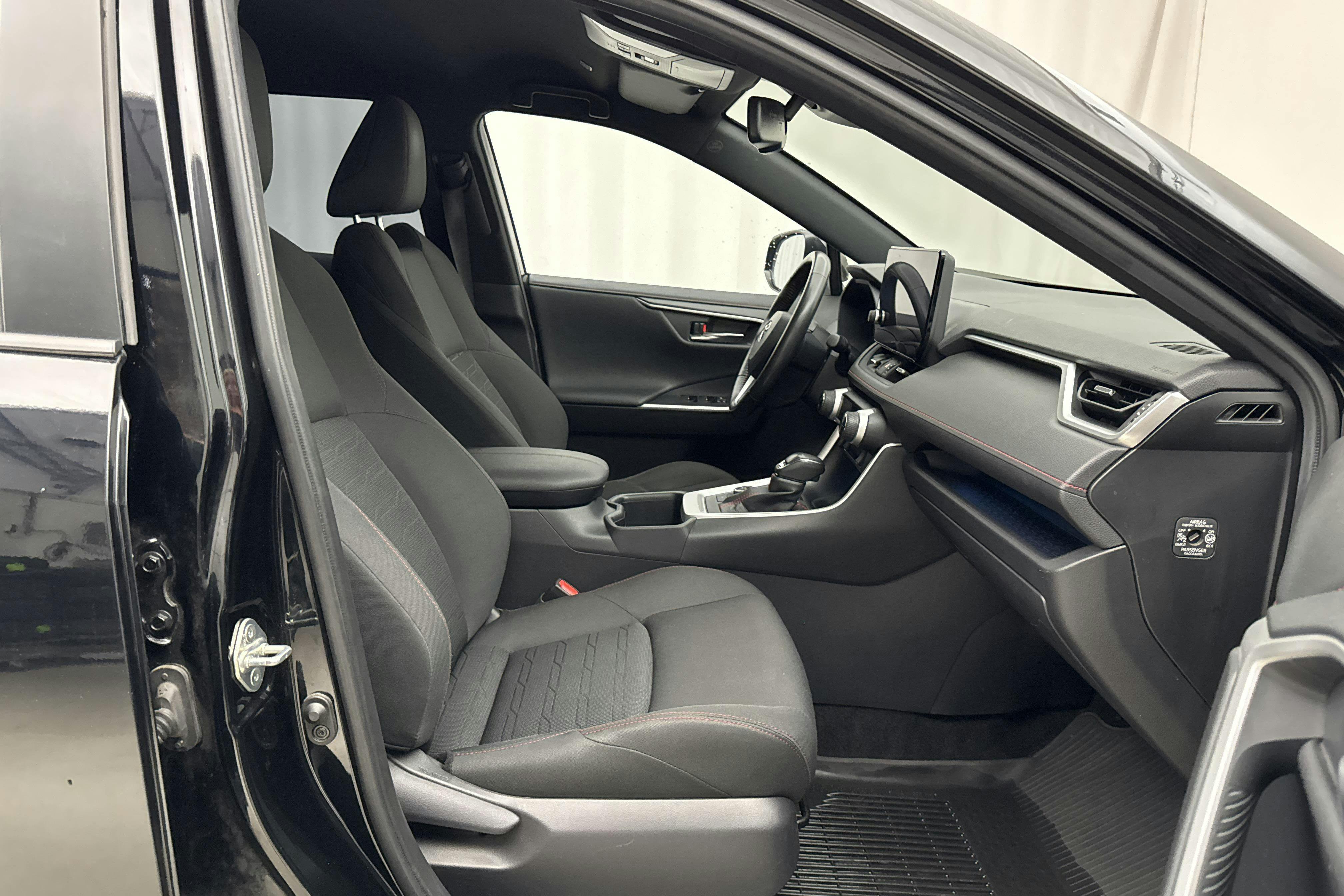 Vehicle Image 7