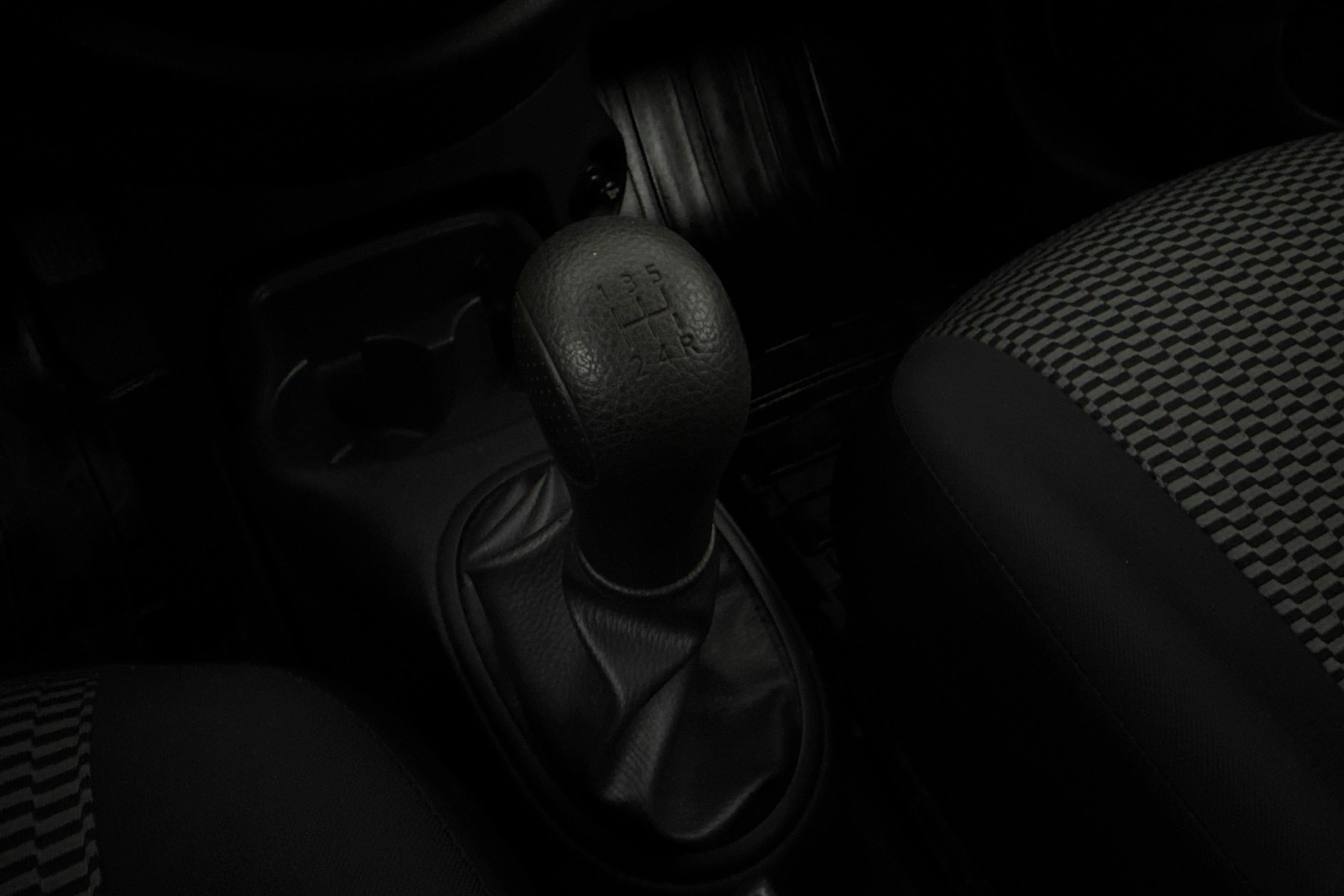 Vehicle Image 13