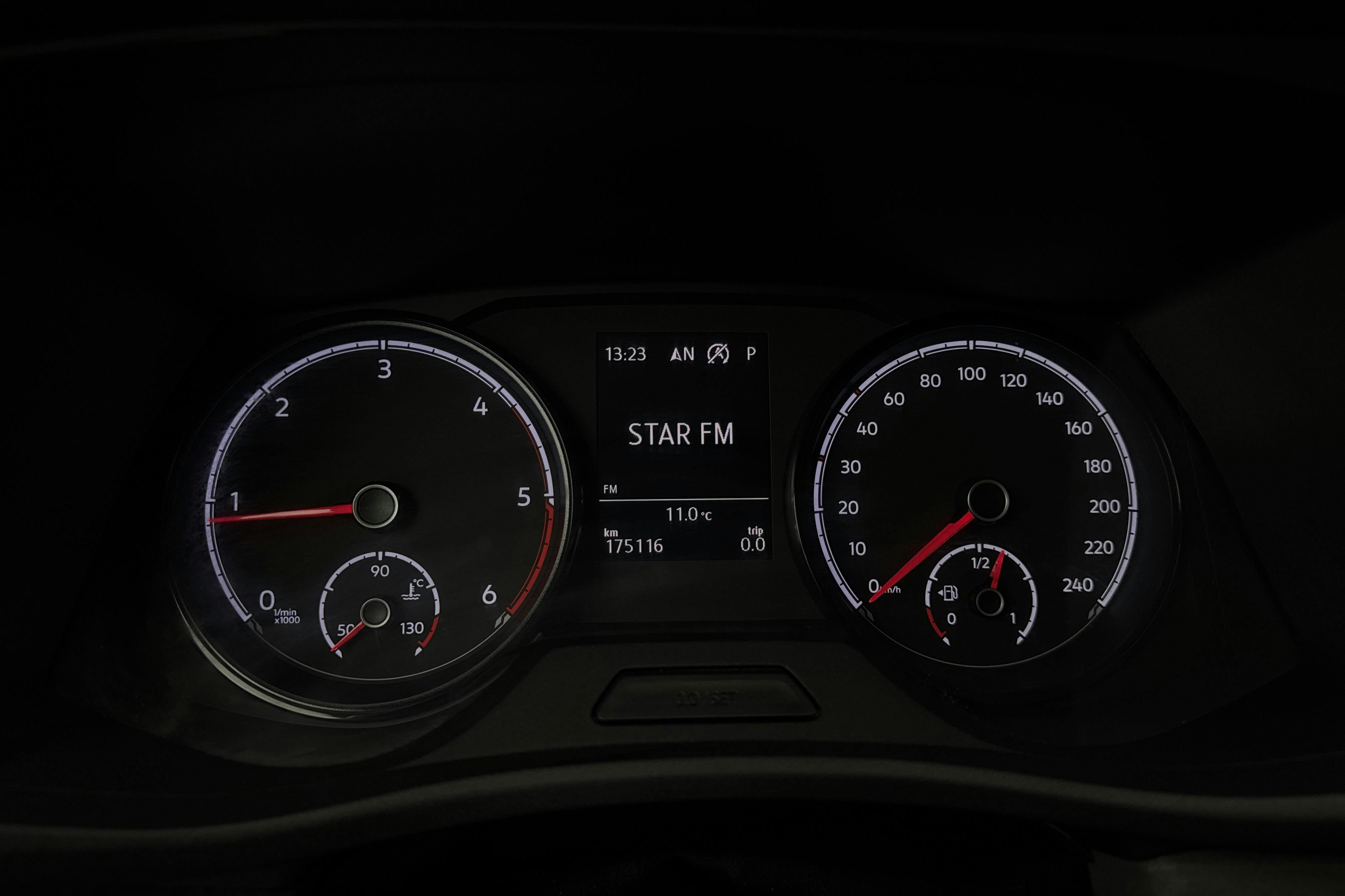 Vehicle Image 11