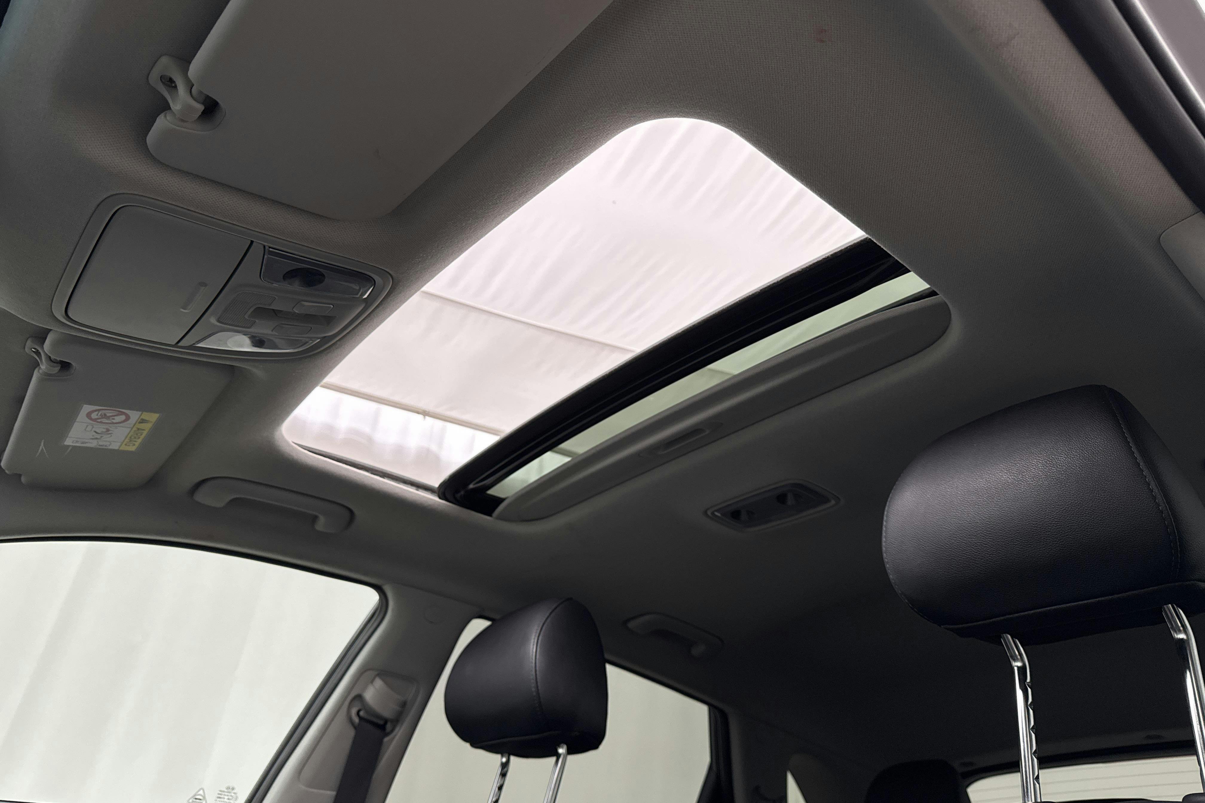 Vehicle Image 11