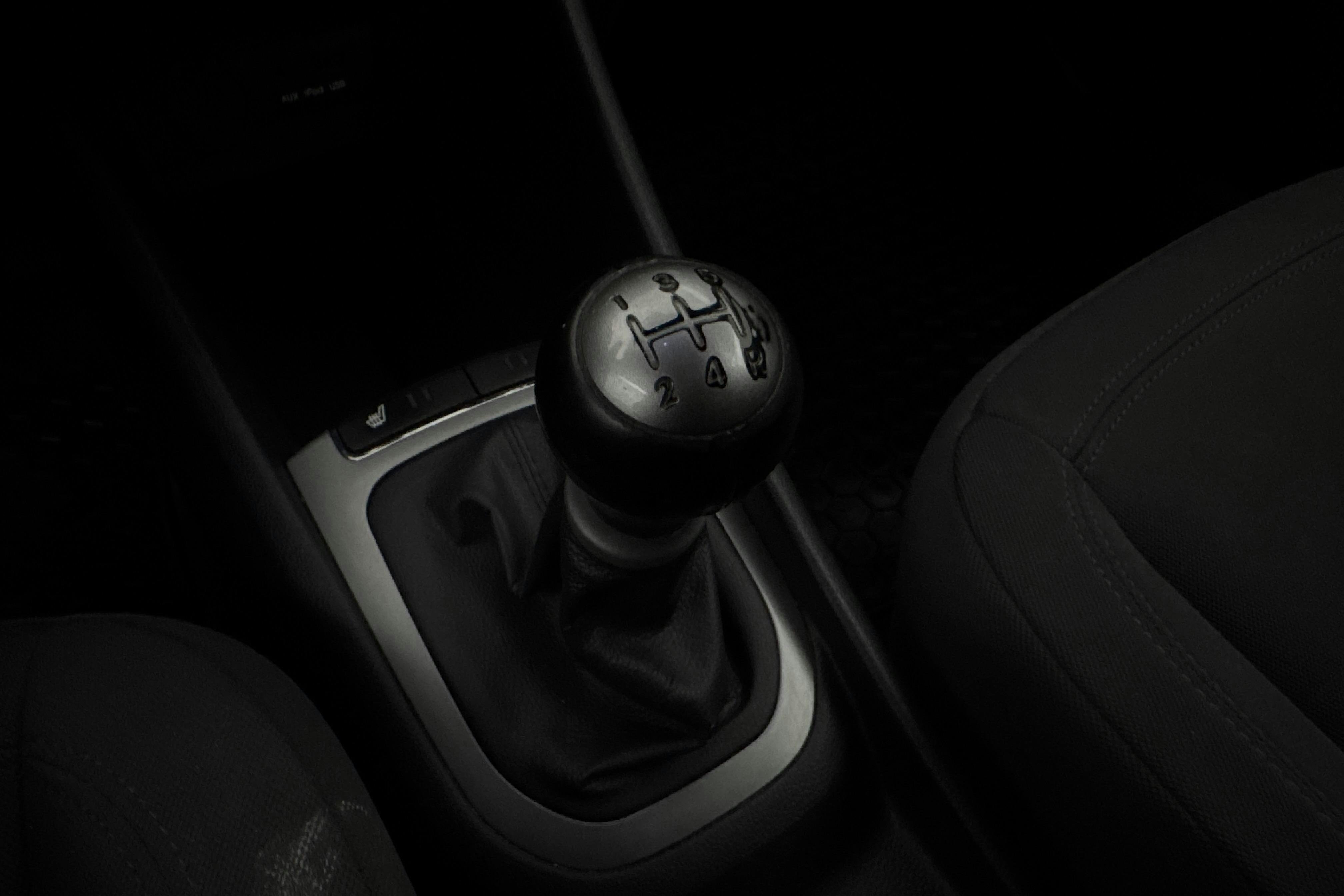 Vehicle Image 14