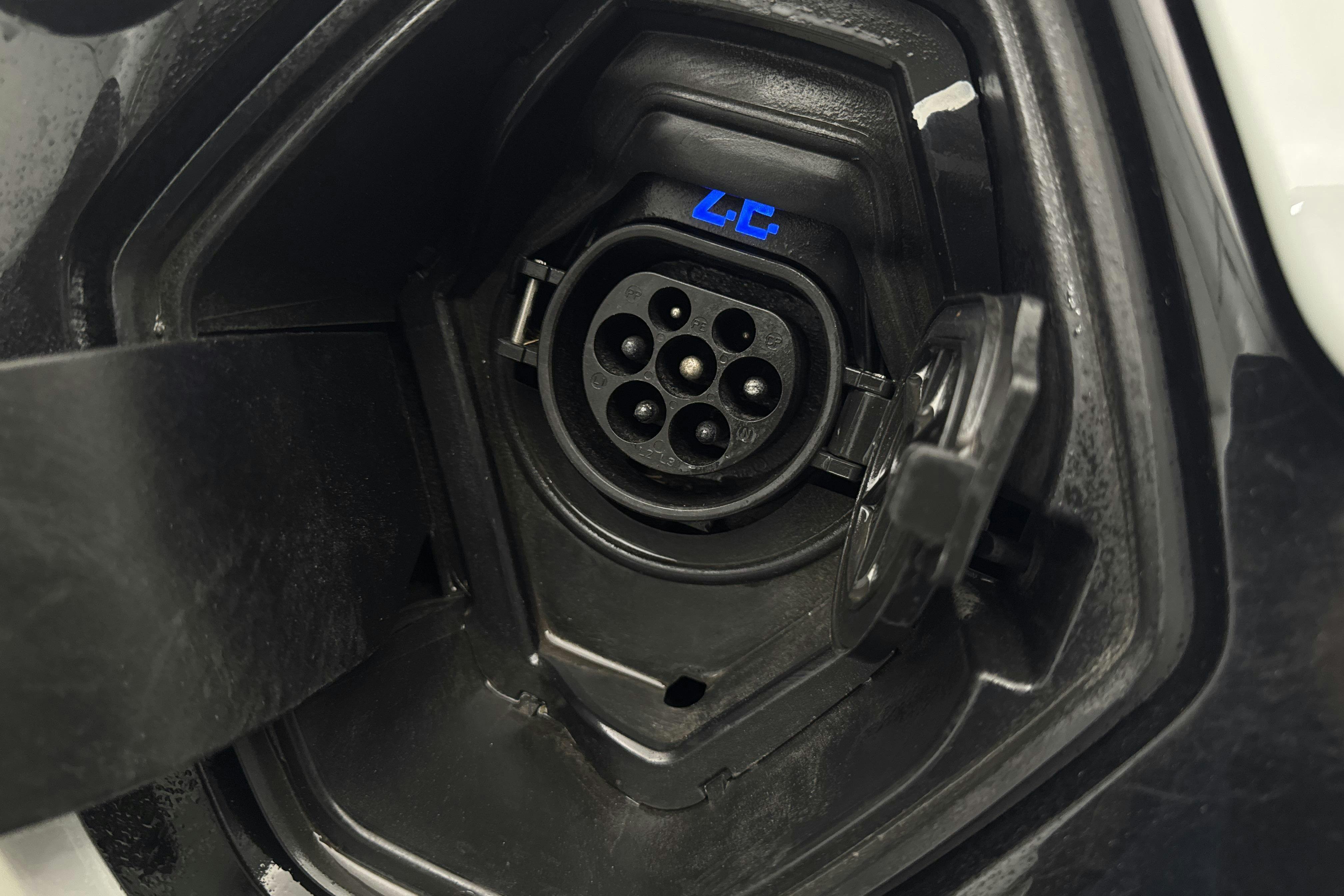 Vehicle Image 14