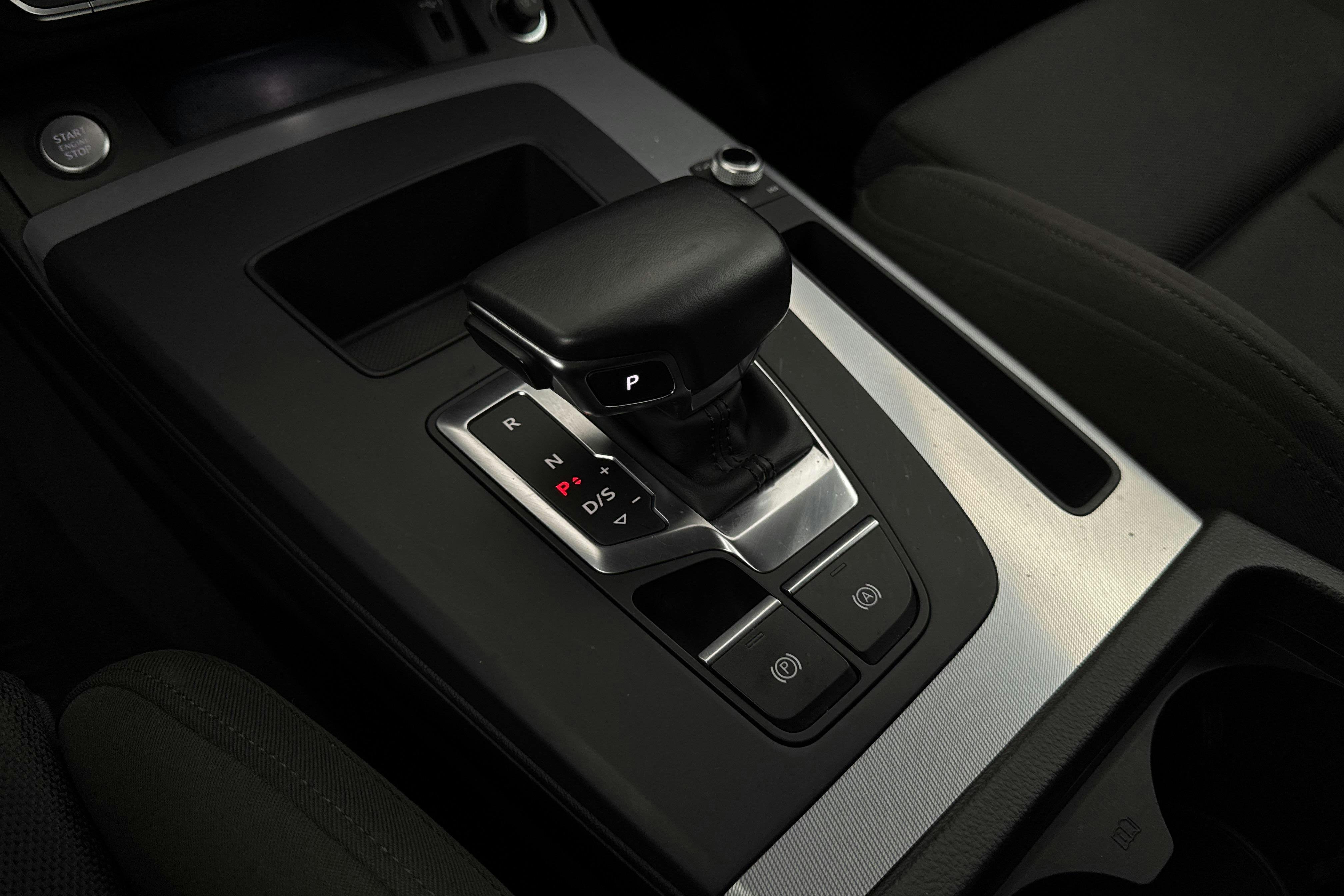 Vehicle Image 15