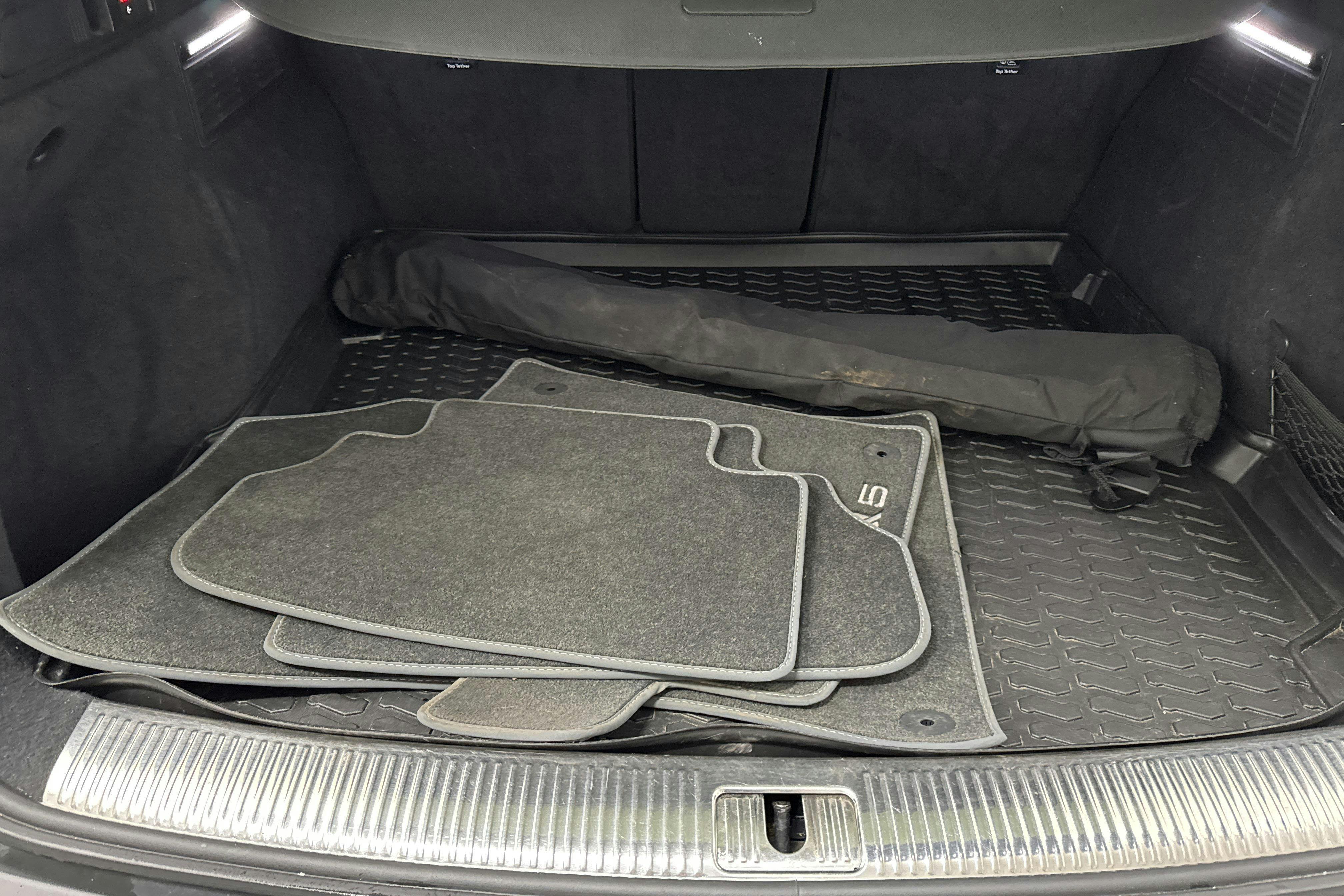 Vehicle Image 17