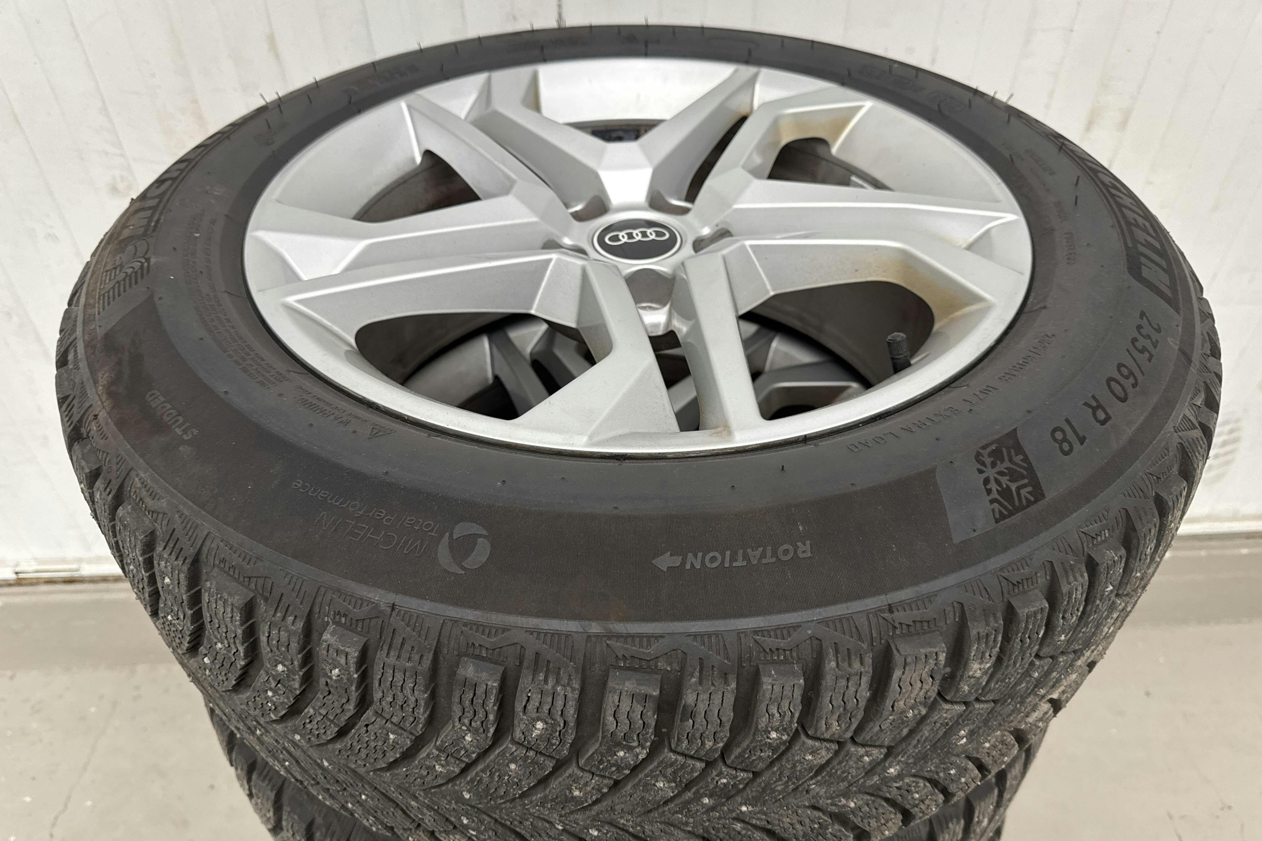 Vehicle Image 19