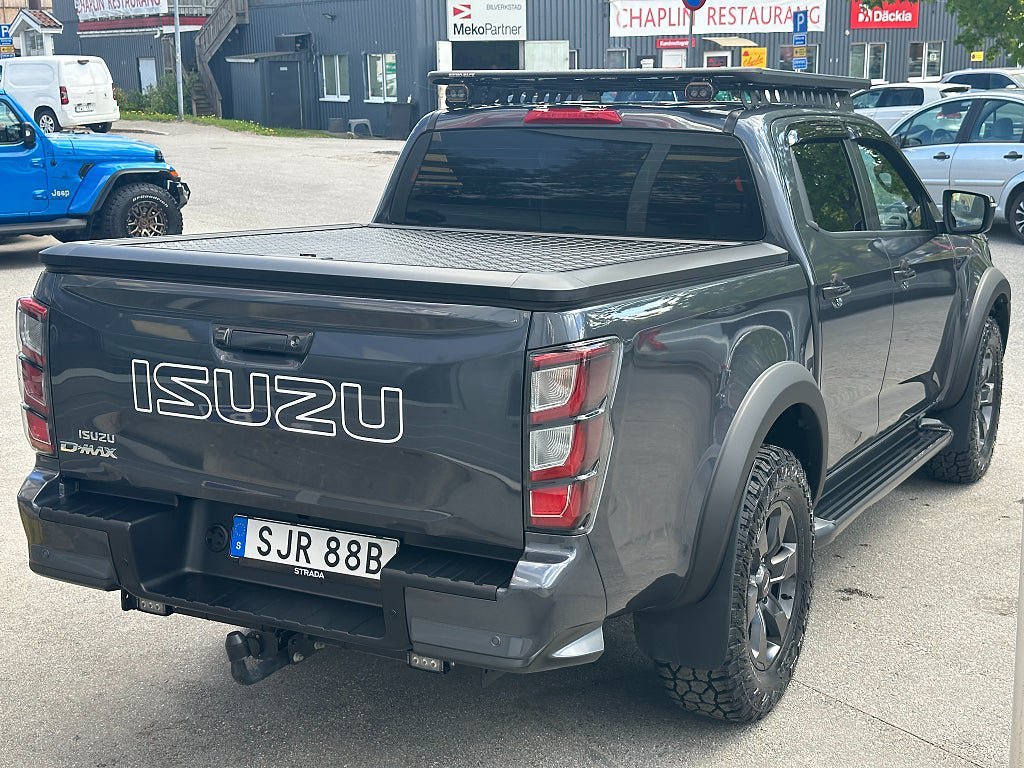Vehicle Image 6