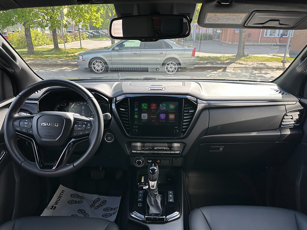 Vehicle Image 19