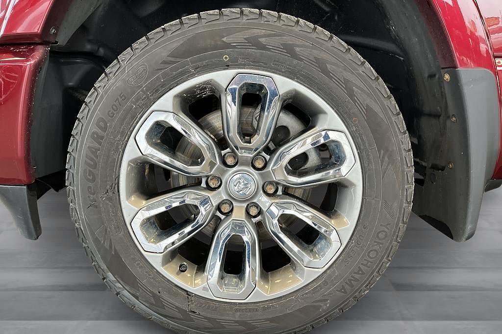 Vehicle Image 33