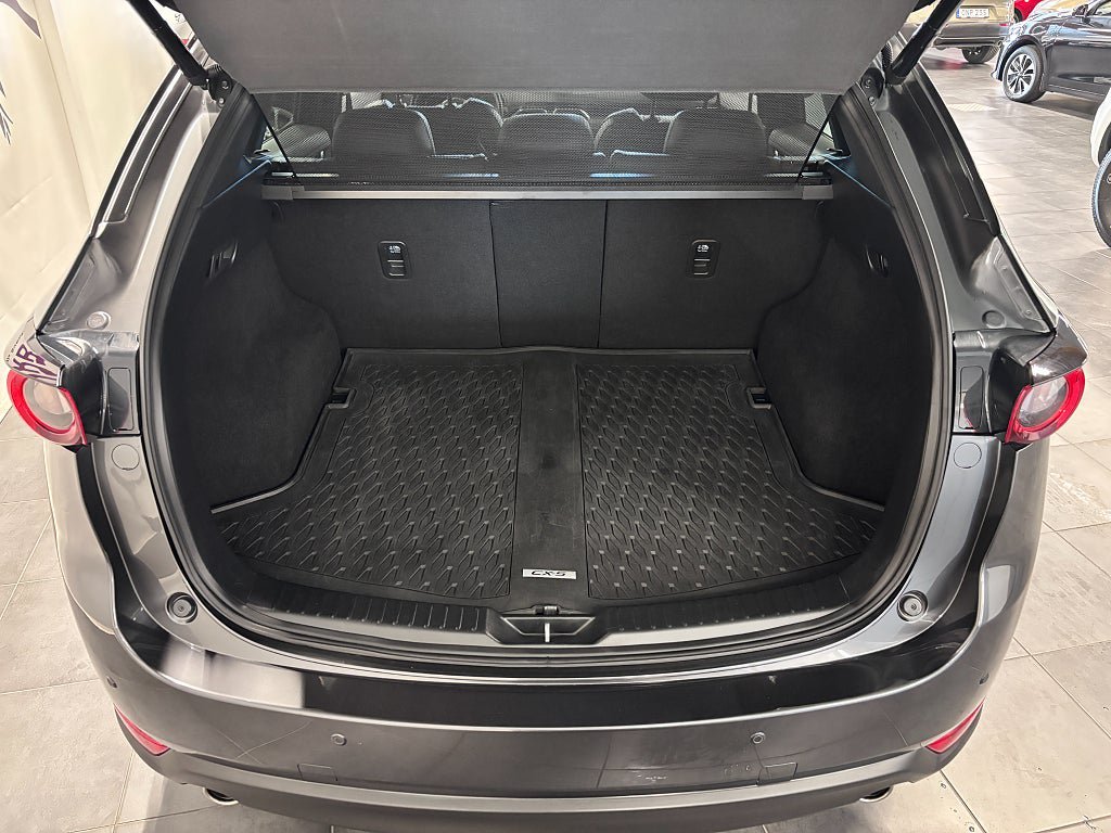 Vehicle Image 17