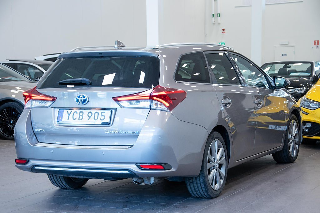 Vehicle Image 6