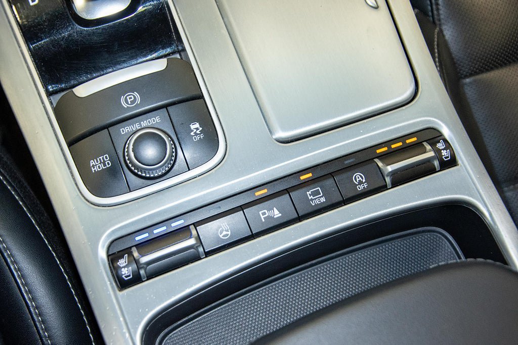 Vehicle Image 21