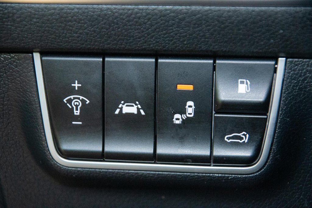 Vehicle Image 25
