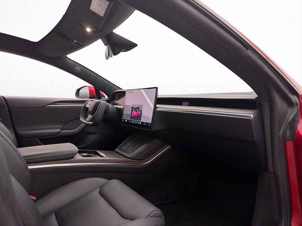 Vehicle Image 11
