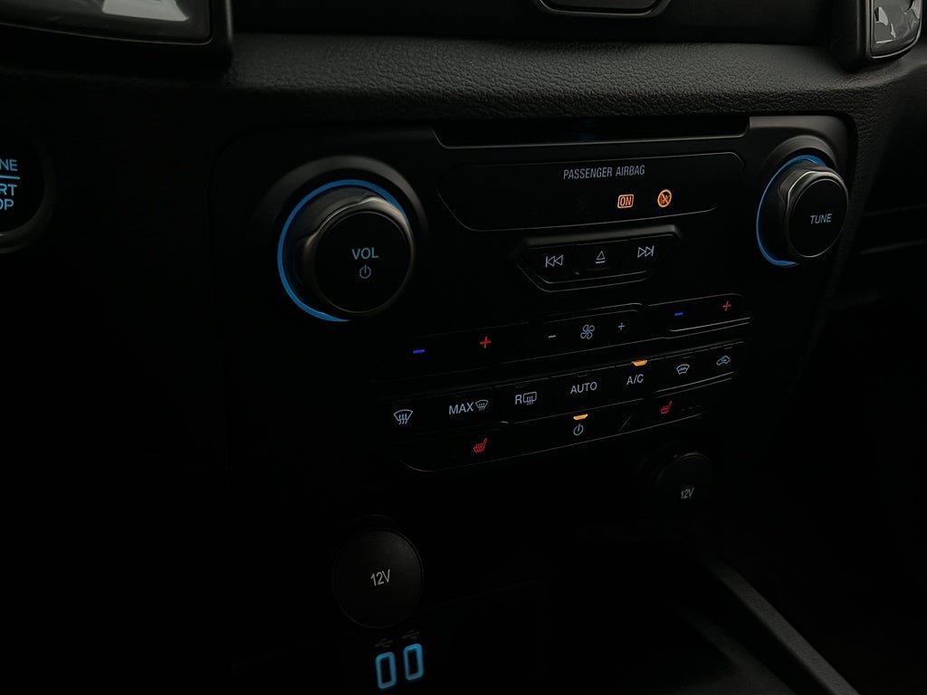 Vehicle Image 26
