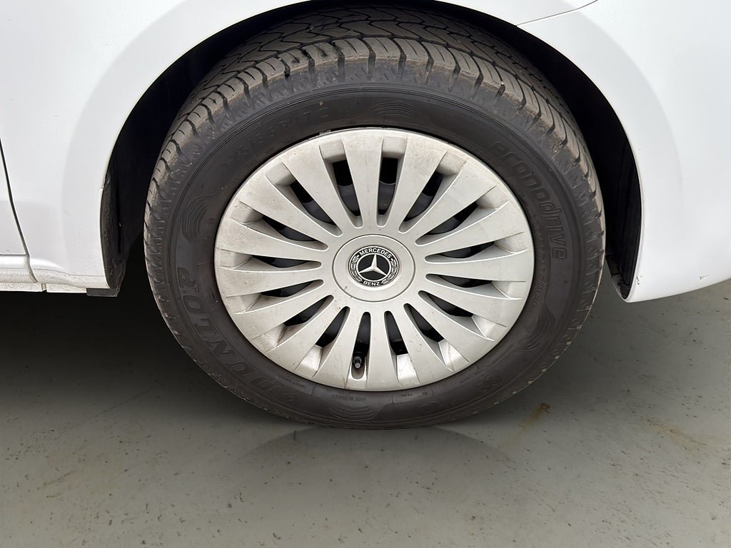 Vehicle Image 33